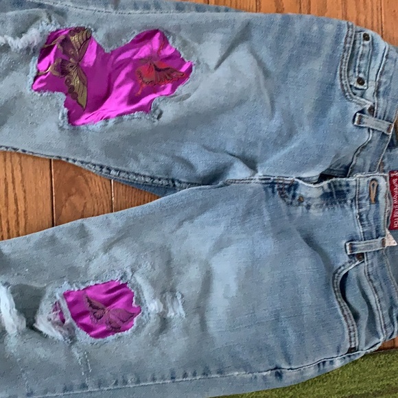 Levi’s distressed super low jeans, one of a kind patches!! - Picture 4 of 5
